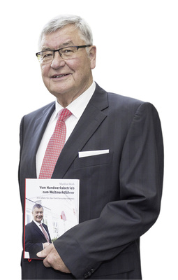 <p>
Der Unternehmer 
<b>Manfred Roth</b>
 steht dem Gesellschafter-Board als oberstem Leitungsgremium der Roth Industries GmbH & Co. KG als Präsident vor. 
</p>

<p>
</p> - © Roth


