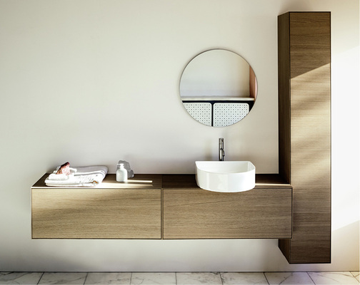 <p>
In der zeitgenössischen Badgestaltung werden Leichtigkeit und Transparenz gewünscht: Dünnwandige Keramik wie hier beim Waschtisch Sonar entspricht diesem Bedürfnis und optimiert mit ihren feinen Details die Raumwirkung.
</p>
<p>
</p> - © Laufen
 
In der zeitgenössischen Badgestaltung werden Leichtigkeit und Transparenz gewünscht: Dünnwandige Keramik wie hier beim Waschtisch Sonar entspricht diesem Bedürfnis und optimiert mit ihren feinen Details die Raumwirkung.