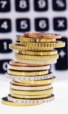 
Die Kaufpreisverhandlung birgt erhebliches Konfliktpotenzial. Während der Nachfolger das Unternehmen zu einem möglichst geringen Betrag erwerben möchte, will der Übergeber es nicht zu einem „Schleuderpreis“ verkaufen.



