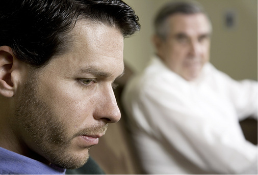 



Gerade familieninterne Übergaben sind stark von Emotionen geprägt. Oftmals haben die Eltern zu große Erwartungen an die eigenen Kinder – die manchmal andere Lebenspläne verfolgen.
