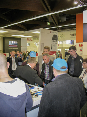 



Wissenwertes, passgenau aus erster Hand: Das Standpersonal hat sich auf die Teilnehmer entsprechend vorbereitet.
