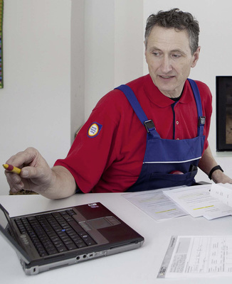 



Mit automatisierten Onlineangeboten kann der Handwerker einen digitalen Verkaufsdialog mit seinen Kunden realisieren.
