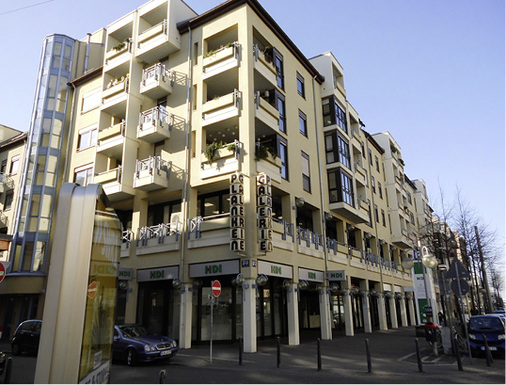 



Die Sanierung der Trinkwasserinstallation dieses Gebäudes aus den 80er-Jahren kostete nur den Bruchteil einer Neuinstallation.
