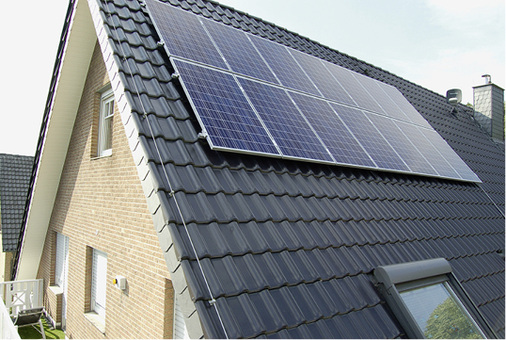 
Der gängige Planungsansatz bei Photovoltaikanlagen berücksichtigt den bisherigen bzw. geschätzten jährlichen Stromverbrauch.



