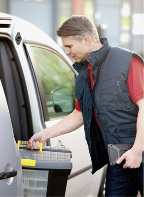 <p>
Für die Installation und Wartung zuständige Mitarbeiter und ihre Fahrzeuge können optimal eingesetzt werden.
</p>
<p>
</p> - © TomTom Telematics
 
Für die Installation und Wartung zuständige Mitarbeiter und ihre Fahrzeuge können optimal eingesetzt werden.