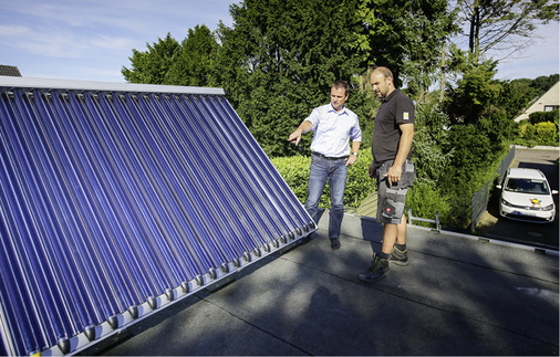 



Nach der Installation sollte unbedingt ein Termin für eine erste Inspektion vereinbart werden. Denn erst nach ein paar Wochen Praxis lässt sich prüfen, ob eine Anlage optimal läuft. Zudem ist ein Wartungsvertrag empfehlenswert.
