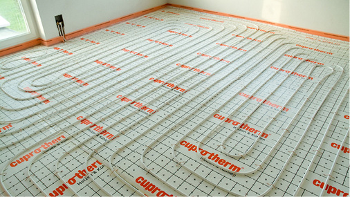 



Wo bautechnisch möglich, wurde eine cuprotherm-Fußbodenheizung mit CTX-Kupferrohren von Wieland eingebaut.
