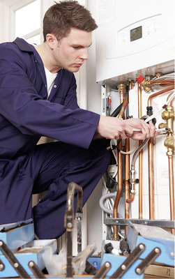 



Das Anforderungsniveau im Beruf nimmt heute durch die Digitalisierung generell zu und der Anteil einfacher, repetitiver Tätigkeiten geht zurück. 
