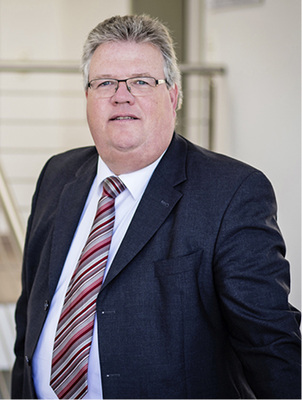 



„Die Überführung von Produktwissen in ein standardisiertes Datenmodell und die Digitalisierung von Produktdaten zum Austausch über die eigenen Unternehmensgrenzen hinaus sind klar gewinnbringend“, sagt Konrad Werning, Geschäftsführer der Arge.
