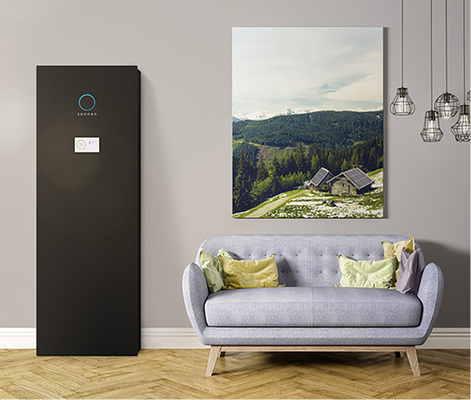 
Immer mehr Hersteller, wie z. B. Sonnen, beschränken sich nicht mehr auf den reinen Speicherverkauf, sondern bieten ergänzend zusätzliche und ergänzende Dienstleistungen an. Dazu gehört insbesondere der Zugang zu einer Energie- oder Strom-Community, wo sich die Mitglieder z. B. mit Solarstromüberschüssen gegenseitig versorgen. 



