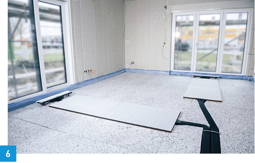 
Die Bodenpaneele werden unmittelbar vor den Luftauslässen installiert und lassen sich für einen höheren Komfort in Reihe schalten.



