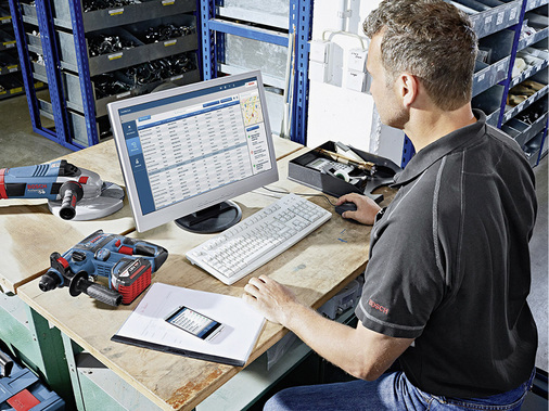 
Die Verfügbarkeit von Werkzeugen und Maschinen ist ein entscheidender Faktor für die Wettbewerbsfähigkeit von Handwerksbetrieben.



