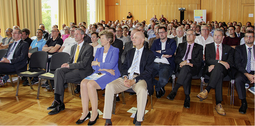 
Zur öffentlichen Mitgliederversammlung – eingebettet in den Verbandstag 2018 – waren rund 150 Gäste gekommen.



