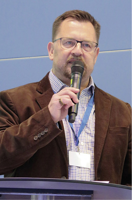 
Das Forum ist mit seinen Vorträgen und Vorführungen eine erstklassige Informationsquelle.



