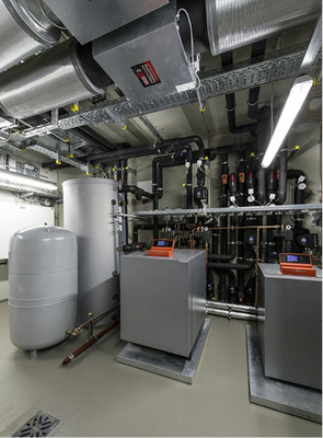 
Wärmepumpen und Pufferspeicher des Objektes in Montabaur.



