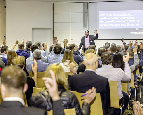 



Der Ablauf ist geteilt: Vormittags geben kurze Vorträge Impulse zu den Themen, die …
