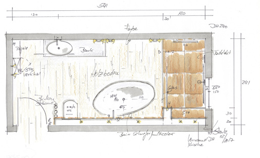 



Die Komfortgröße von 12 m² machte es leicht, eine freistehende Badewanne zu platzieren. Die Raumbreite von 241 cm und die Lage des kleinen Fensters machen direkt klar, dass die Duschzone den kompletten hinteren Bereich einnehmen wird, um den Raum optisch zu verkürzen.
