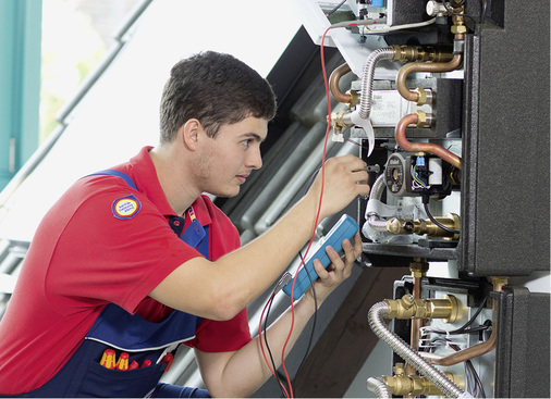 



Im SHK-Fachhandwerk bilden sich Spezialisten heraus, die auf lange Sicht gefragt bleiben werden.
