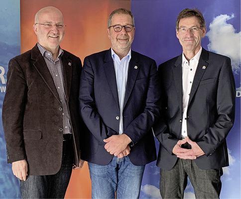 <p>
Bezogen klar Stellung für ihre Mitglieder und das Fachhandwerk (von links): Alfred Jansenberger, Bernd Schöllgen und Hans-Peter Sproten.
</p>

<p>
</p> - © SBZ

