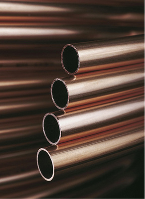 



Kupferrohre werden biegeweich von der Rolle oder als steife Stangen angeboten.

