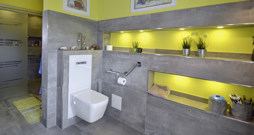 



Einer durchdachten Raumeinrichtung muss man nicht ansehen, dass sie auch DIN-Normen erfüllt.
