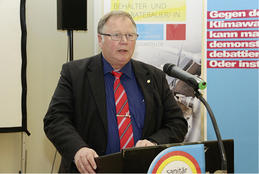 



„Wir sind eine attraktive Branche. Das weckt Begehrlichkeiten, nicht nur bei Marktpartnern, Energieversorgern und anderen Gewerken, sondern auch bei großen Global Playern“, sagte der Vorsitzende Joachim Butz.
