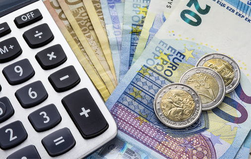 



Um langfristig Gewinne zu erzielen, müssen insbesondere kleine und mittelständische Unternehmen bei einzelnen Kundenbeziehungen die Zahlen genauer anschauen.
