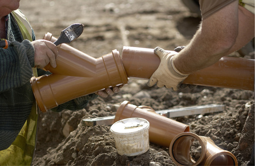 
Beim Abwasser spielt nicht nur die Verlegung eine wichtige Rolle. Gerade bei der Planung passieren häufig Fehler.



