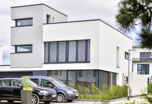 



Eine kontrollierte Wohnungslüftung mit Wärme- und Feuchterückgewinnung sorgt für ein gesundes Innenraumklima und hohe Energieeffizienz. Entscheidend ist dabei die Gerätequalität.
