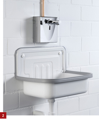 
2 Walis E ist die elektronische Wandauslauf-Armatur, die Wasserstagnation und kritische Temperaturen selbsttätig unterbinden kann.



