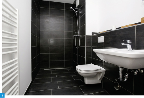 <p>
Bodenebene Duschen mit Duschrinne ermöglichen eine durchgängige Gestaltung des Bodens, was auch den Anforderungen an eine barrierefreie Bauweise entspricht.
</p>

<p>
</p> - © Tece

