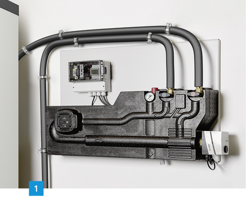 
1 Die Wandkonsole PTH wird am Speicher montiert und wandelt Solarstrom in Wärme um.



