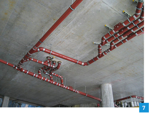 
Nichtbrennbares gusseisernes Abflussrohrsystem PAM-Global S der Firma Saint-Gobain Isover.



