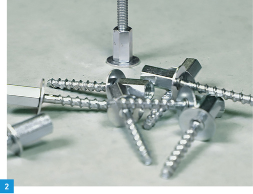 
2 WCS1N-Betonankerschrauben von Walraven für flexible Installationsmöglichkeiten.



