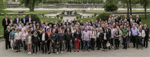 
Gruppenstärke ist mehr denn je angesagt: Rund 130 Teilnehmer ließen sich zur Versammlung der bad & heizung AG in Dresden inspirieren.



