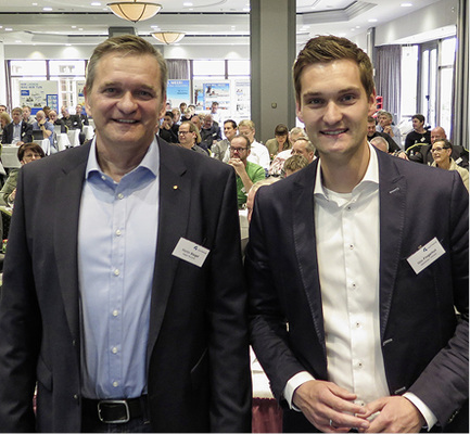 
Martin Siegel (links) aus Bruchsal und Max Fingerhut (Münster) machten in Dresden deutlich, wie Handwerksunternehmer von der Gruppenstärke profitieren. 




