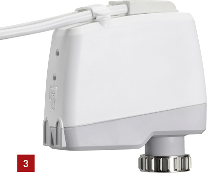 
3 Die digital konfigurierbaren Stellantriebe TA-Slider 160 und 500 lassen sich über vorkonfektionierte Kabel einfach vernetzen.



