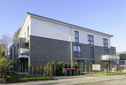 

Der Neubau mit elf Eigentumswohnungen: Die Wärmeversorgung erfolgt durch ein BHKW und einen Gas-Brennwertkessel.





