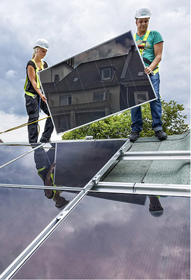 
Das Ziel bei Mieterstromprojekten ist nicht in jedem Fall eine maximale Stromproduktion. Diese sollte vielmehr zum lokalen Verbrauch über den Tag passen.



