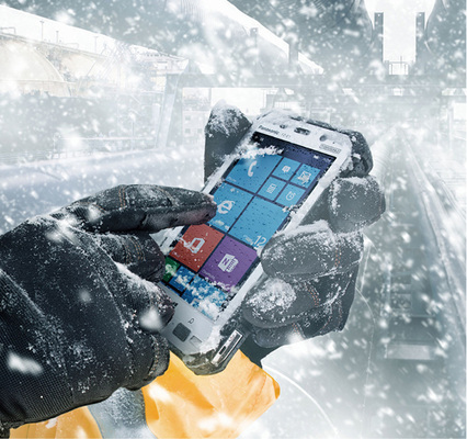 
Rugged-Modelle haben den Vorteil, dass man sie unter extremen Bedingungen problemlos auch mit Handschuhen nutzen kann.



