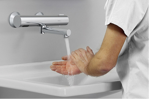 
Berührungslose Zweipunkt-Wandarmatur mit Thermostat, die es auch mit intelligenter Freispülautomatik sowie für 6-V-Batteriebetrieb, z. B. zur Nachrüstung, gibt.



