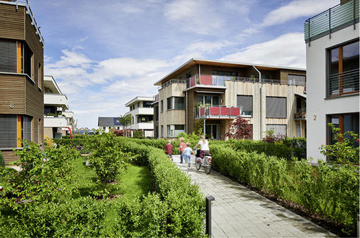 
Einflussfaktor Außenluft: Die sehr trockene Außenluft im Herbst und Winter sowie Stoffeinträge (etwa Feinstaub oder Pollen) belasten die Innenraumluftqualität.



