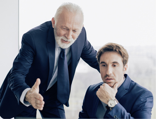 



Die beste Absicherung für den Einzelunternehmer ist, frühzeitig einen Nachfolger zu bestimmen. Dieser kann die Geschäfte im Todesfall weiterführen.
