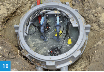 
10 Blick ins Innere der komplett installierten und nun funktionstüchtigen Hebeanlage.



