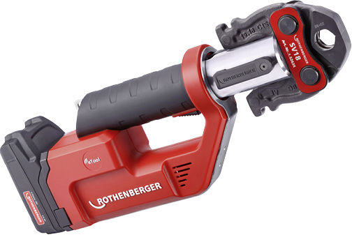 
Die Akkubetriebene Pressmaschine Romax Compact TT von Rothenberger ist 34 cm lang und wiegt 2,5 kg.



