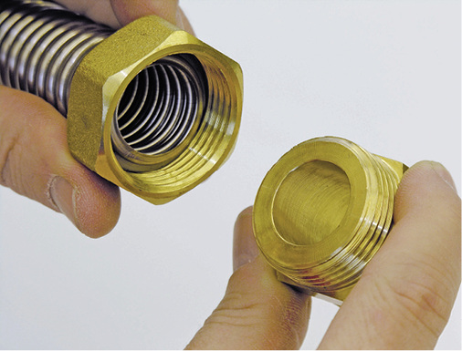 



Mit Schnellkupplungen können Flexrohre schnell und sicher an die Systemkomponenten thermischer Solaranlagen angeschlossen werden.
