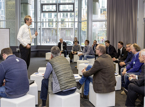 
Am Nachmittag werden die Themen in mehreren Workshop-Runden praxisnah vertieft.



