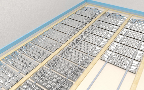 <p>
Nach der Rohrverlegung werden die Wärmeleitbleche beim System Alu Floor Trocken einfach auf die Leitungen geklipst. Die spezielle Prägung sorgt für eine Flächenvergrößerung von bis zu 30 %.
</p>

<p>
</p> - © PYD

