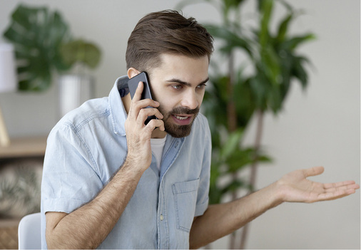 <p>
</p>

<p>
Beschwert sich ein Kunde per Telefon über einzelne Rechnungspositionen, ist es grundsätzlich besser, die strittigen Punkte in einem persönlichen Gespräch zu klären.
</p> - © fizkes / Getty Images

