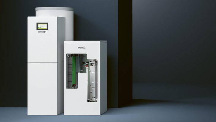 Bedarfsgerechte Heizung und dezentrales Stromkraftwerk in einem: Das BZS 24/700, bestehend aus Brennstoffzelle, Pufferspeicher und Brennwertkessel, beeindruckt mit einem Gesamtwirkungsgrad von 93,7 %